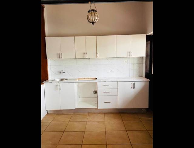 3 BEDROOM PROPERTY TO RENT IN KENSINGTON